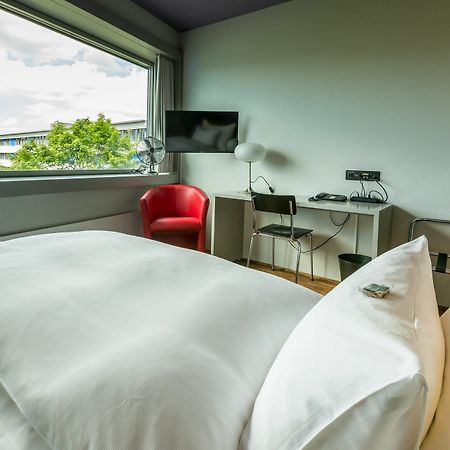 Dasbreitehotel Am Rhein Basel Luaran gambar
