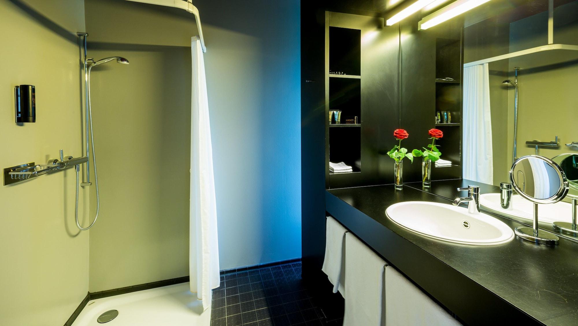 Dasbreitehotel Am Rhein Basel Luaran gambar