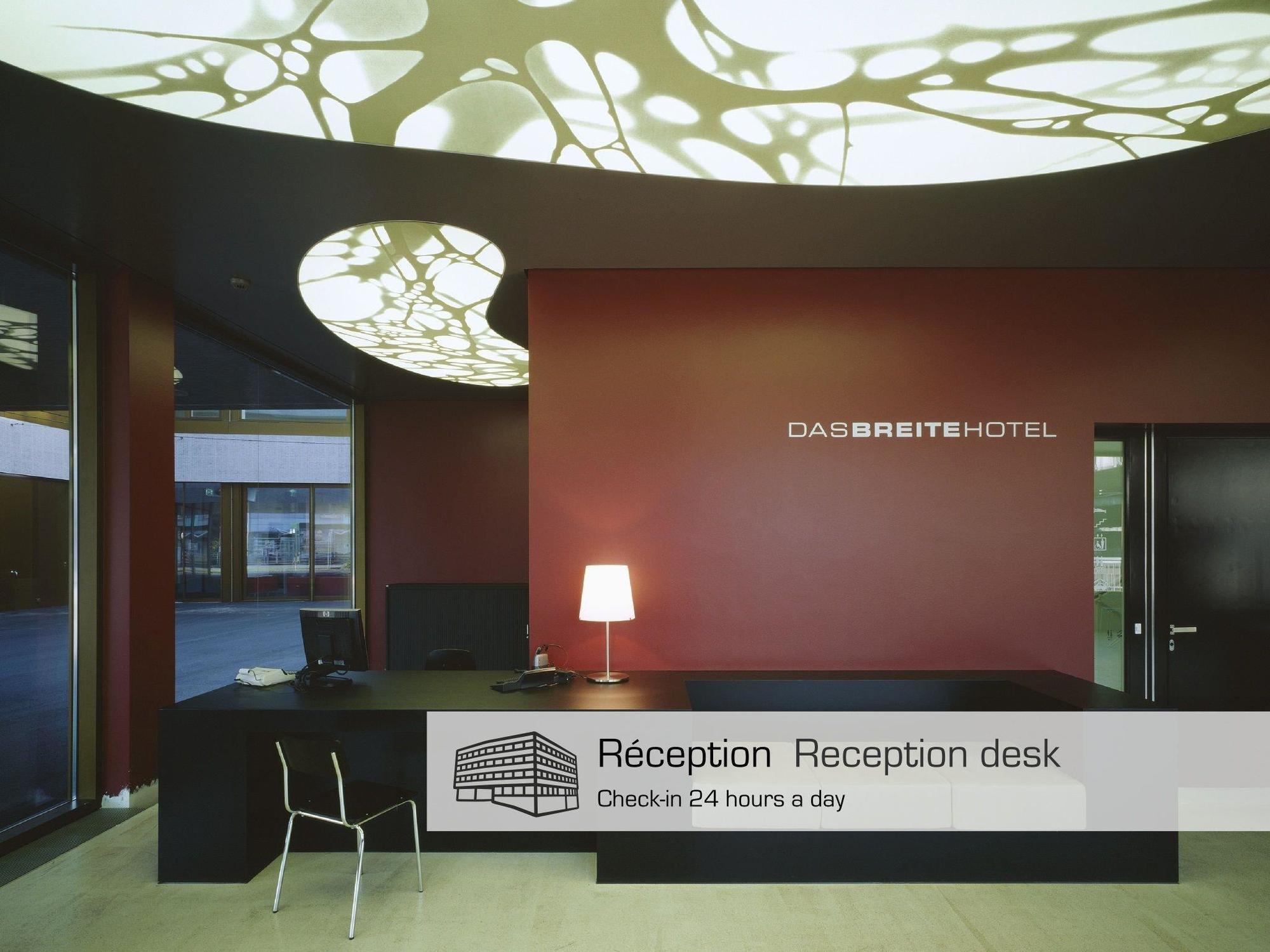 Dasbreitehotel Am Rhein Basel Luaran gambar