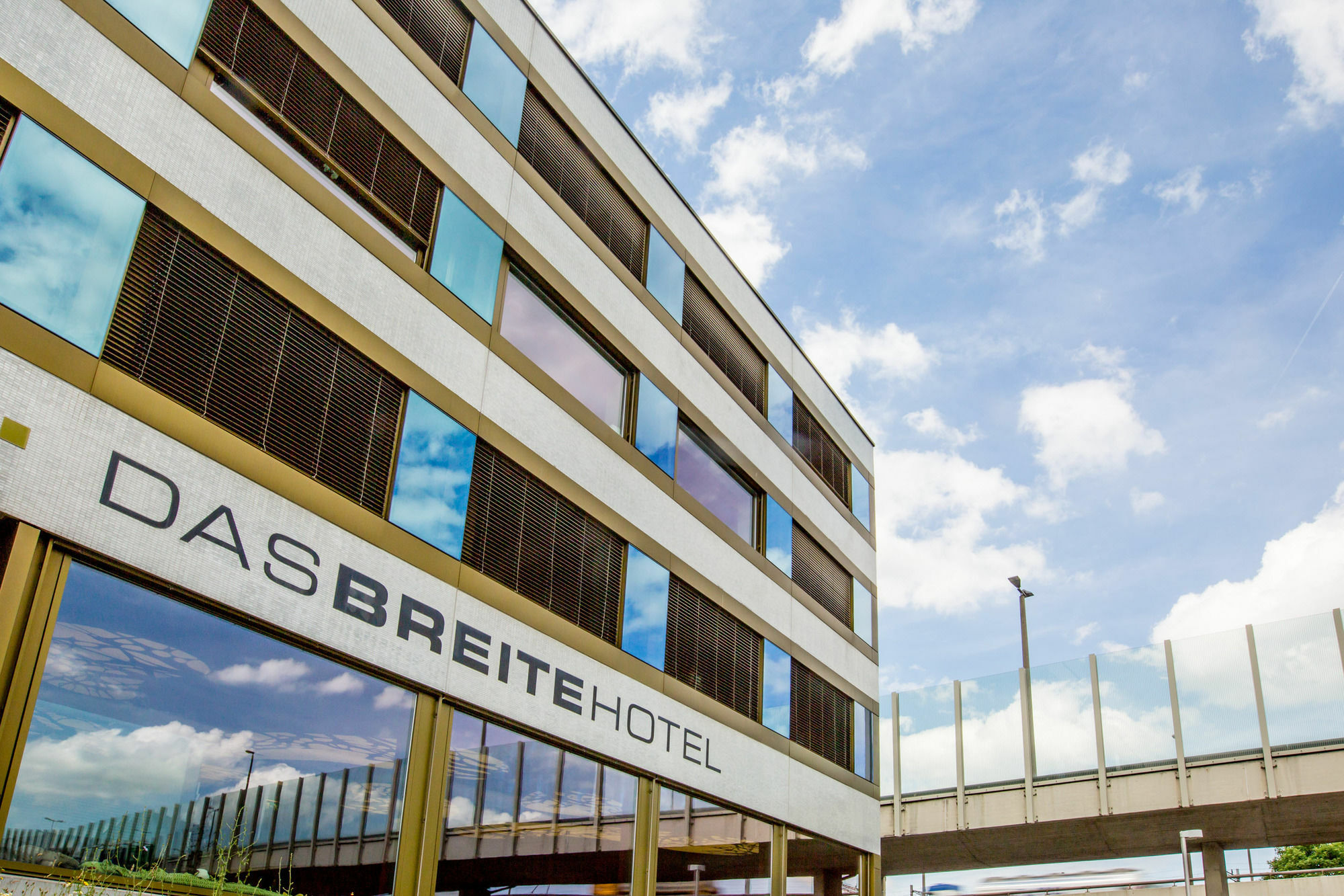 Dasbreitehotel Am Rhein Basel Luaran gambar