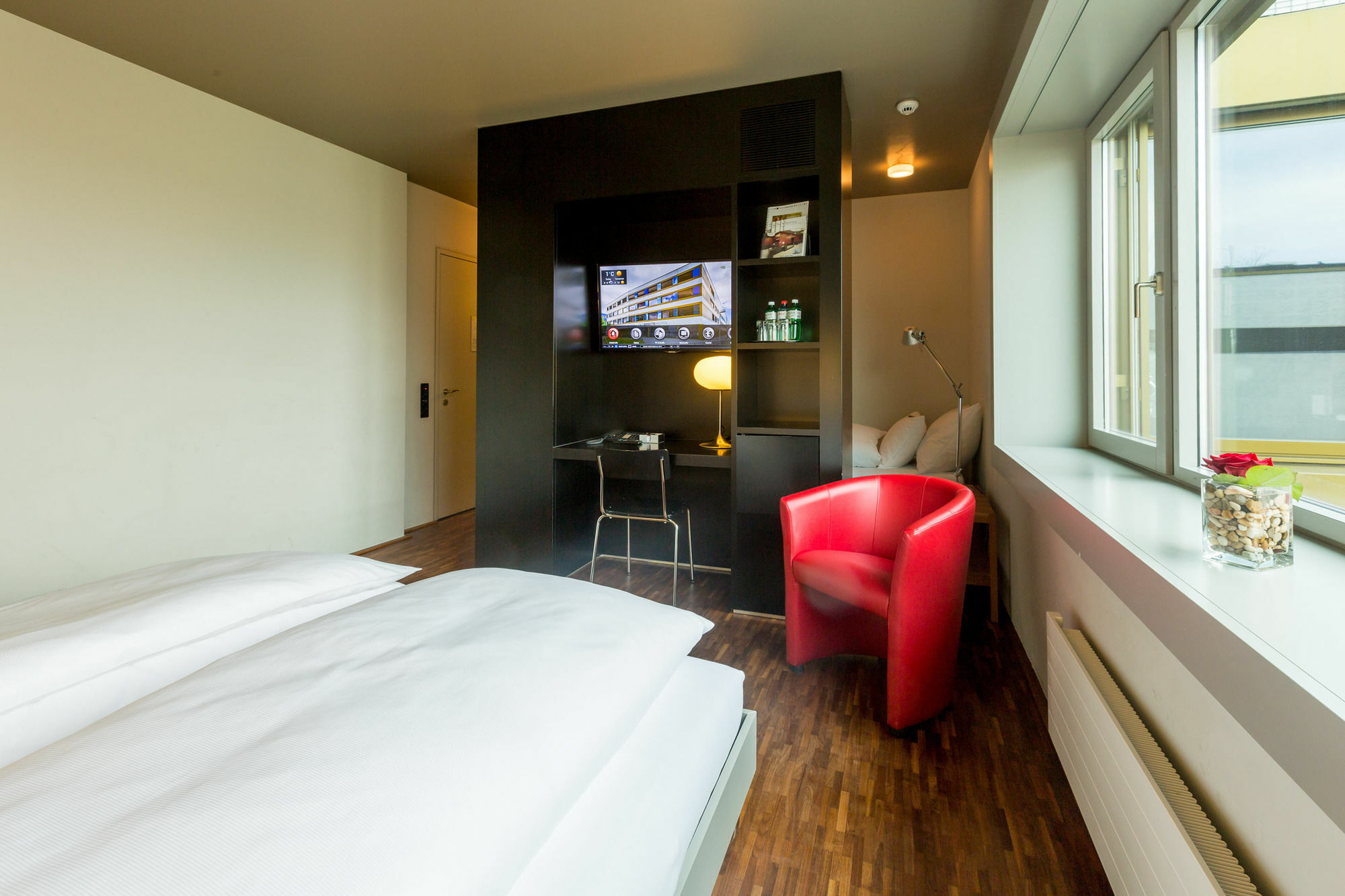 Dasbreitehotel Am Rhein Basel Luaran gambar