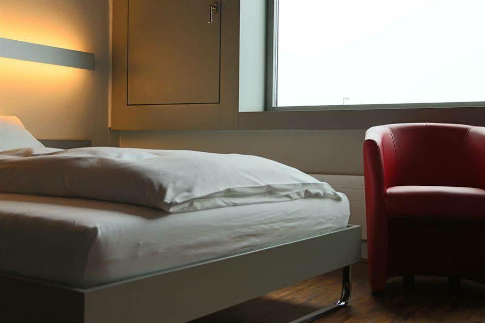 Dasbreitehotel Am Rhein Basel Luaran gambar